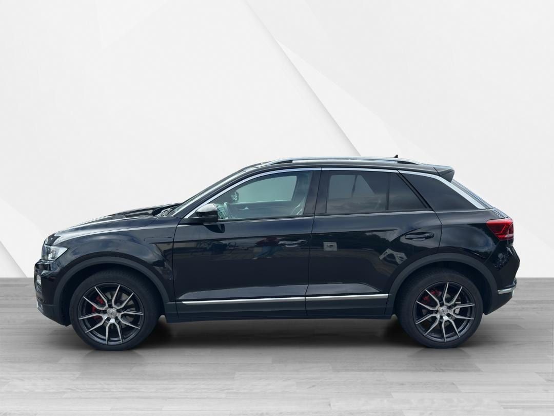 Fahrzeugabbildung Volkswagen T-ROC Sport 1.5l,110 KW,Sport, Deep Black Perlef