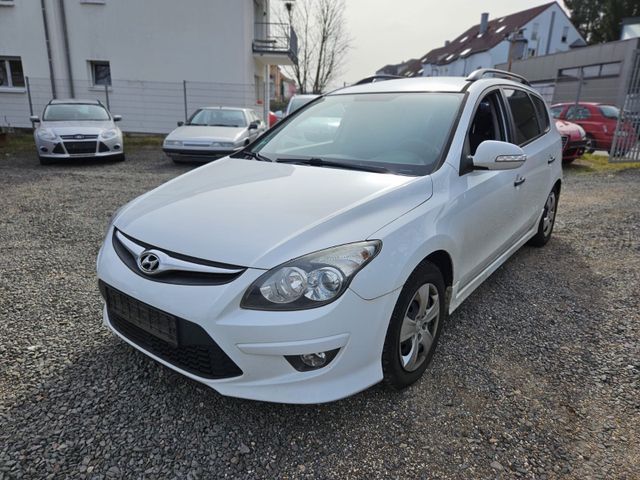 Hyundai i30 CW 1.6 CRDi FIFA WM Edition/Klima/El.Fenster