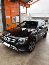 Mercedes-Benz GLC 220 d 4MATIC AHK/Standheiz./Garantie - mit Diesel-Antrieb: Schwarz, Geländewagen, Garantie
