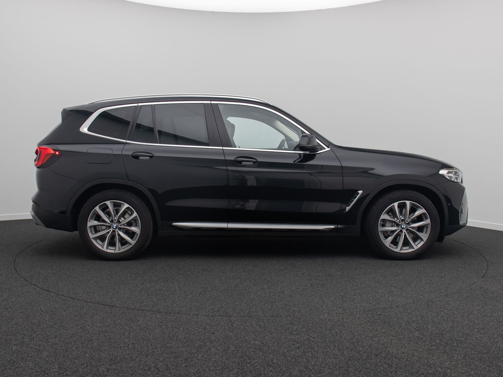 Fahrzeugabbildung BMW X3 xD30d 360°DriveAss DAB AHK Panorama Sportsitz