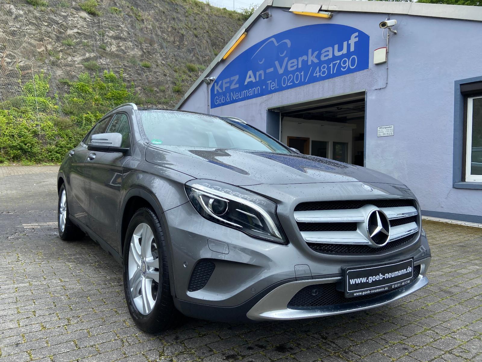 Mercedes-Benz GLA 250 4Matic Pano Navi Kamera Xenon