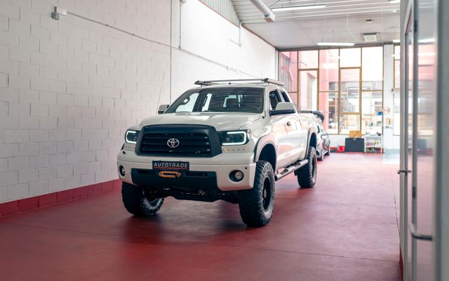 Toyota Tundra 5.7 V8 4X4 Double cabin Auto GLP