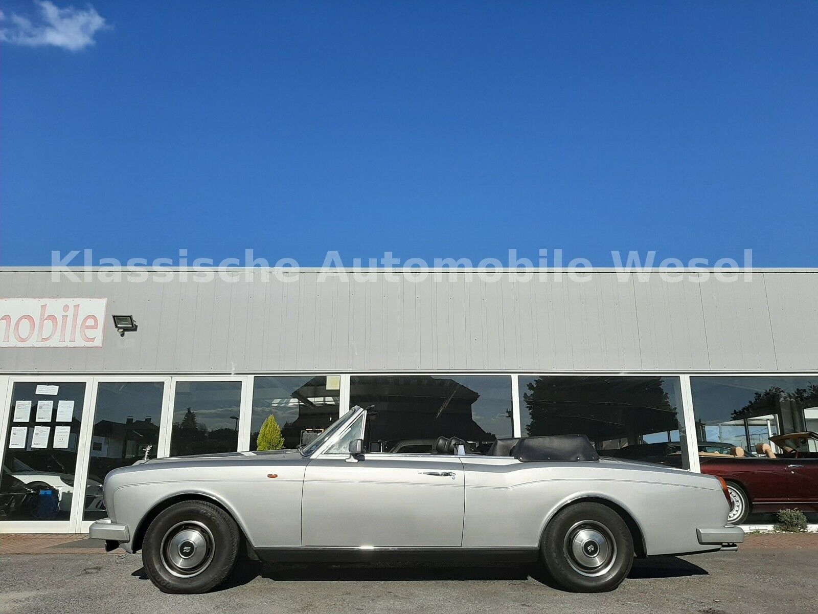 Fahrzeugabbildung Rolls-Royce Corniche/Deutsch mit orig. 13.636 km/Einzigartig