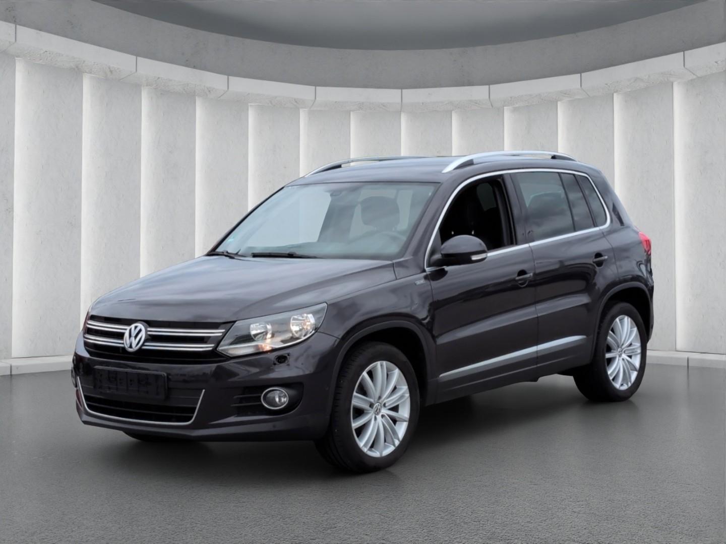 Volkswagen Tiguan LOUNGE 1.4TSI*DSG AHK Navi R-Kam SHZ 18*