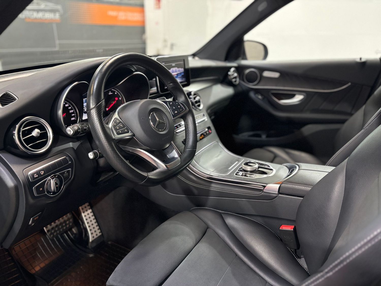 Fahrzeugabbildung Mercedes-Benz GLC 220 d 4M AMG#LED#360°#Alcantara#Tempomat#Luf