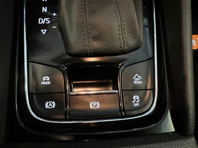 Skoda Karoq Style 4x4 *AHK*LED*Klima*SHZ*Navi*Kamera*