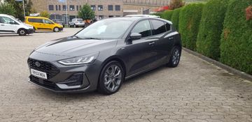 Fahrzeugabbildung Ford Focus Lim. ST-Line