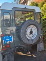 Land Rover Defender 90 Td4 Station Wagon E E - Land Rover aus 2011