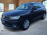 Volkswagen Tiguan 4Motion Highline AUT DynLicht KlimaA LED - Volkswagen Tiguan mit Benzin-Antrieb: Limousine, Automatik