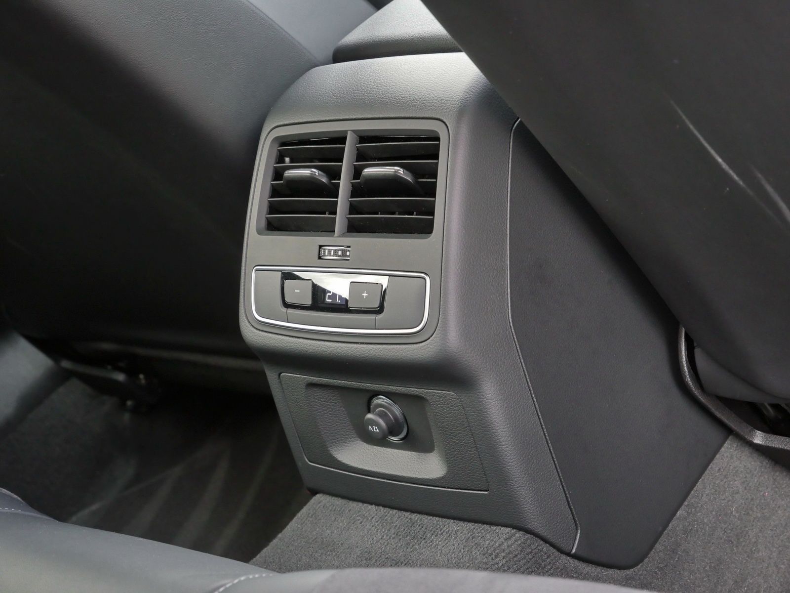 Audi RS4 - Bild 17