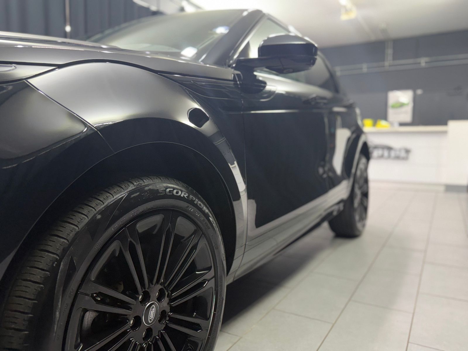 Fahrzeugabbildung Land Rover Range Rover Evoque Dynamic SE |AHK|MERIDIAN|360°