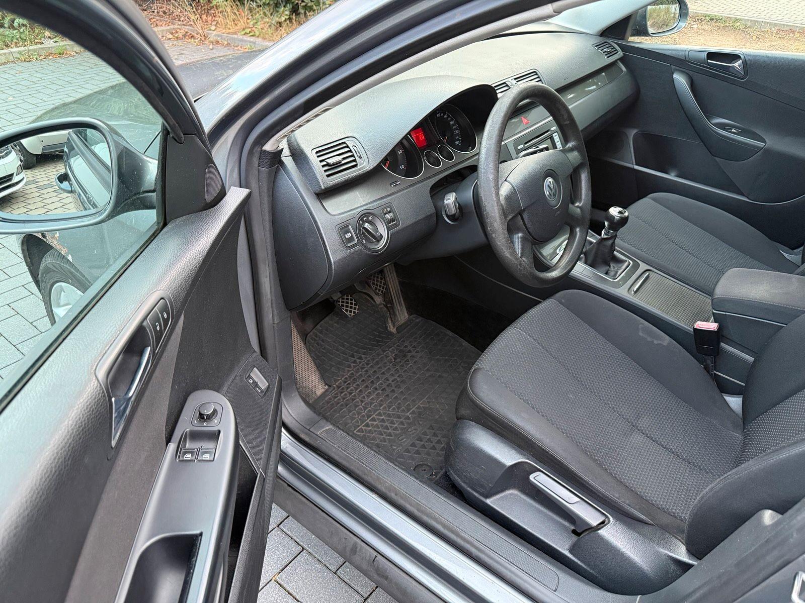 Volkswagen Passat 2006 — photo 11