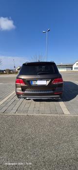 Mercedes-Benz GLE 250 d 4MATIC - - Mercedes-Benz GLE 250 von privat