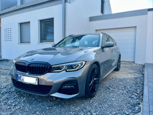 BMW 330i Touring M Sport Automatic Oxidgrau metallic