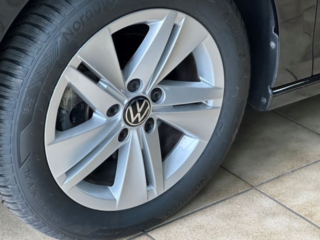 Golf VIII 1.5 TSI Navi AHK LED  ACC Apple CarPla