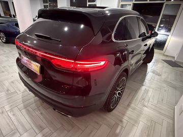 Porsche Cayenne - 11