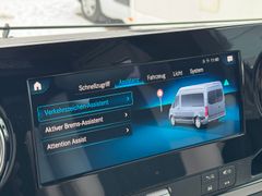 BUERSTNER Lyseo M 660 Harmony Line-Mercedes-Aut.-Dachklima