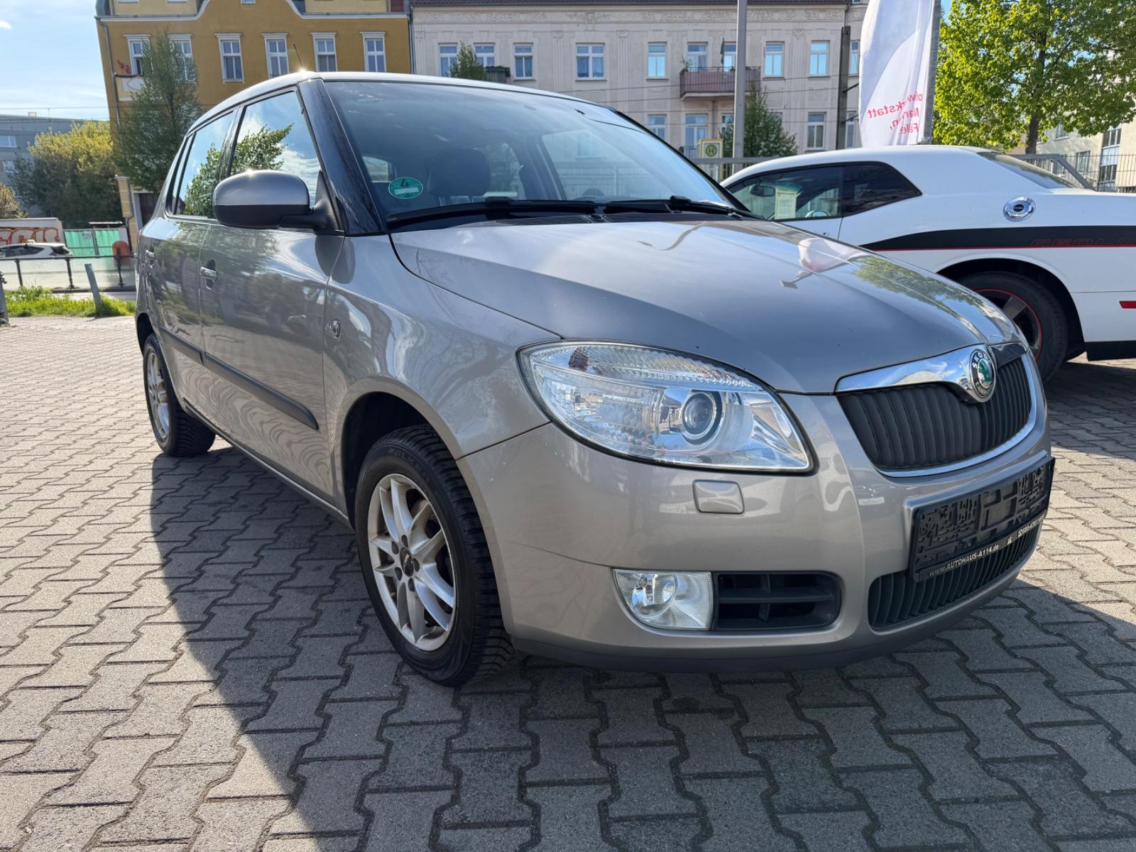 Skoda Fabia Elegance/PDC/ TEMPOMAT/ SITZHEIZUNG/ KLIMA