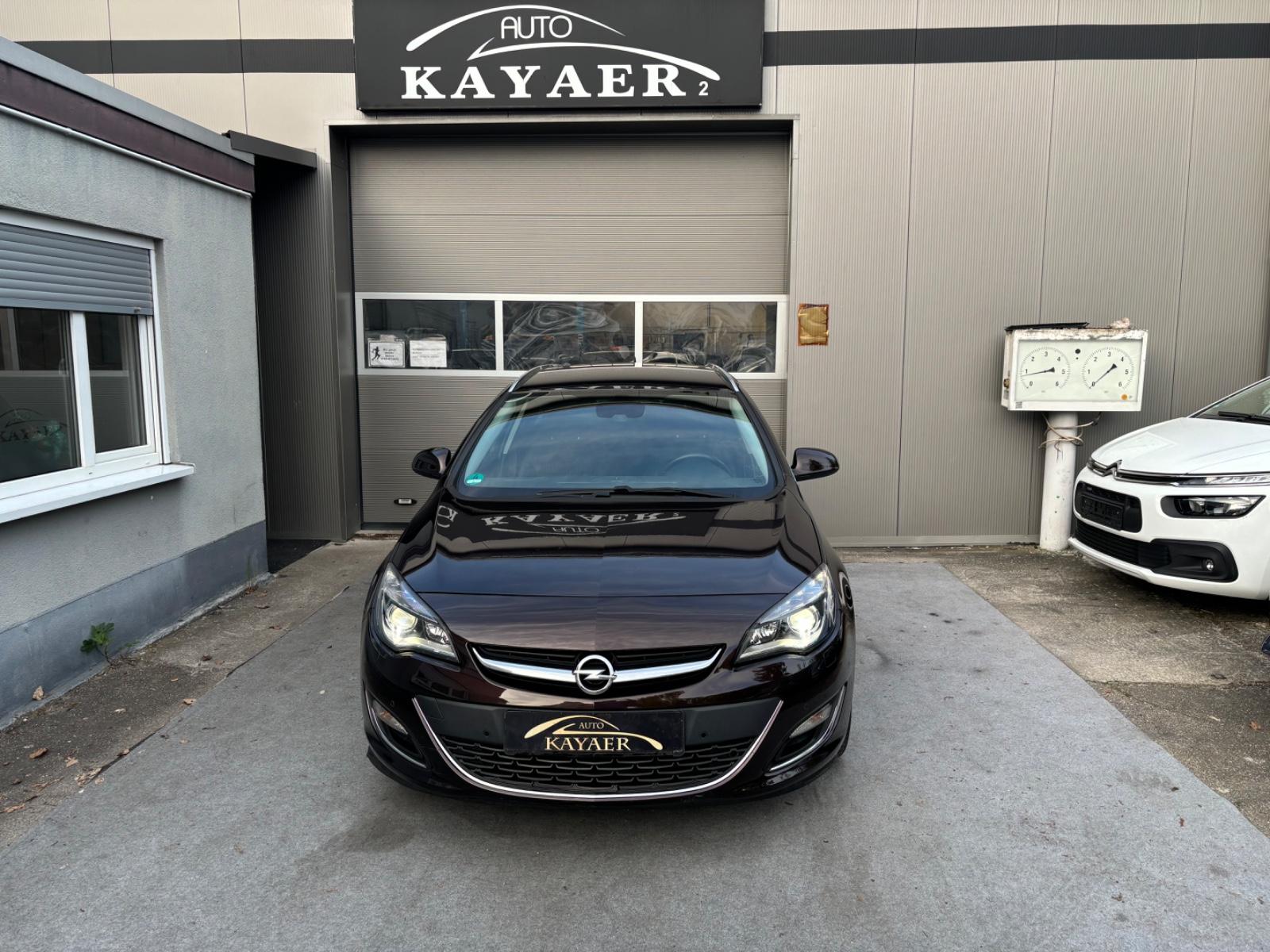 Opel Astra J Sports Tourer Innovation-XENON-PDC 2x