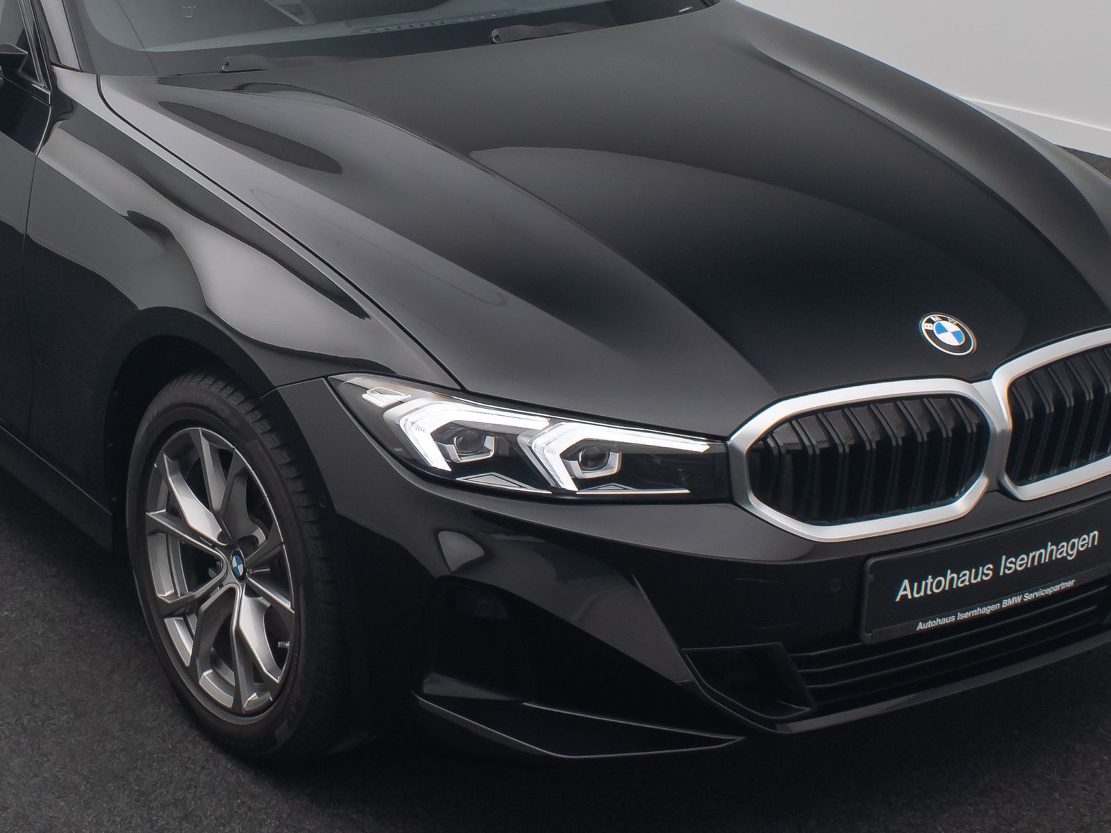 Fahrzeugabbildung BMW 318i Alarm DAB Kamera Sportlenkrad CockpitPlus