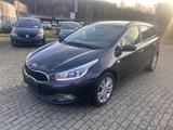 Kia Ceed Sportswagon 1.6 FIFA World Cup Edition - Kia aus 2014 mit Diesel-Antrieb: Kombi