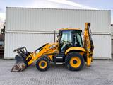JCB 3CX Plus / 2022 BJ / 3.633 H / 81 KW - JCB Baggerlader 3cx