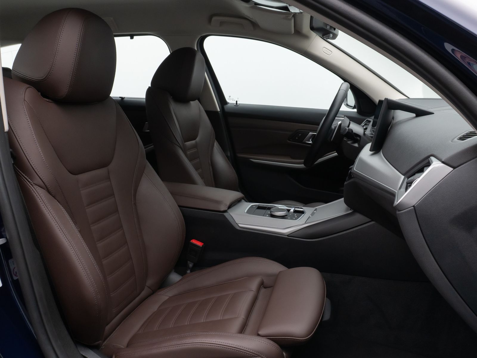 Fahrzeugabbildung BMW 320d xD Kamera HUD DAB Komfort Sport Individual