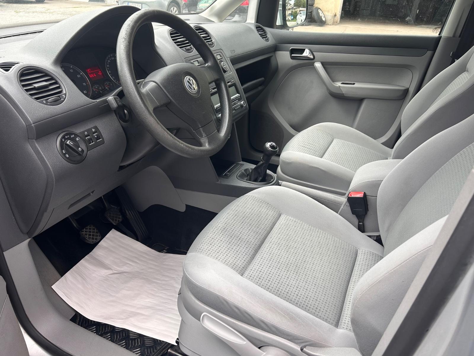 Volkswagen Caddy Life 1.6 5-Sitzer/Getriebe überholt/HU neu