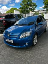 Toyota Auris 2.2 D4D - Toyota Auris Gebrauchtwagen in München