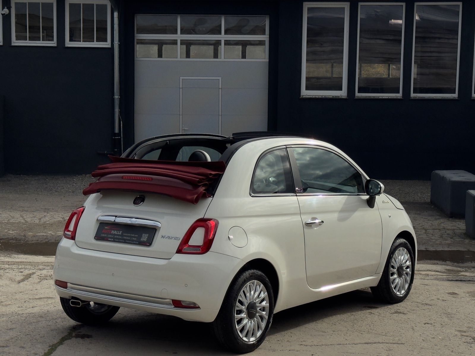 Fahrzeugabbildung Fiat 500C 1.0 GSE DolceVita Temp CarPlay/Android PDC