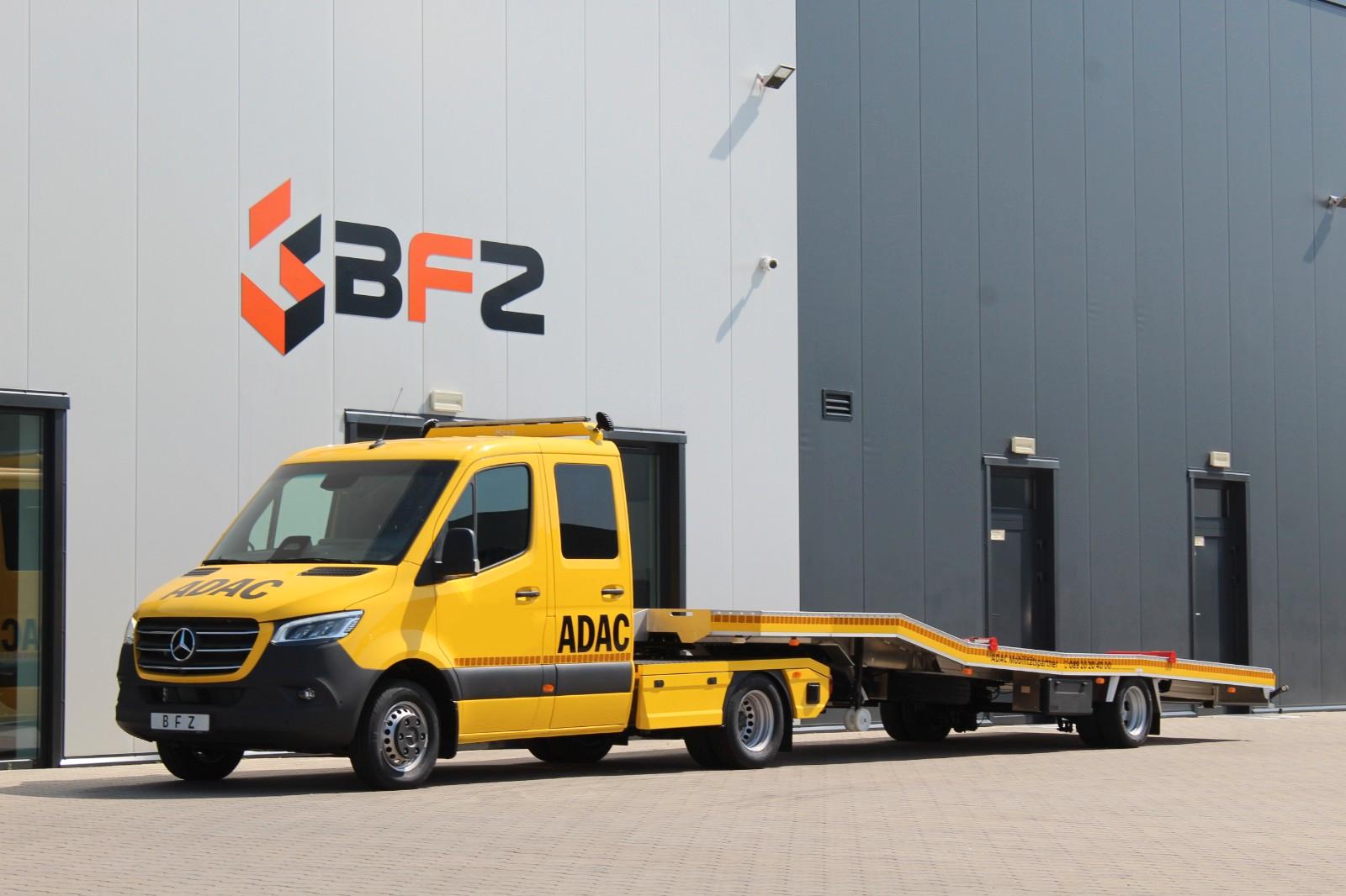 Mercedes-Benz Sprinter 907 519 CDI mit Aluauflieger BFZ