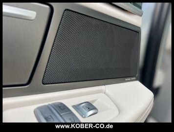 BMW 750 - 8