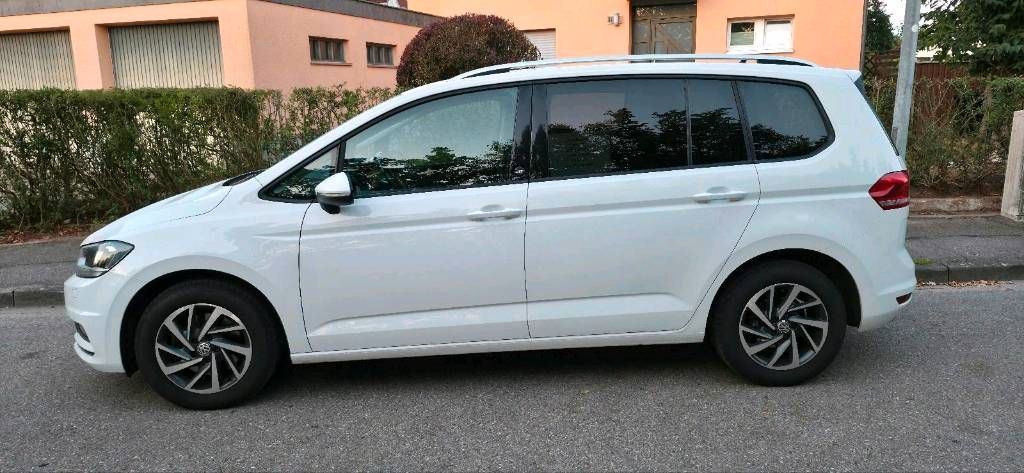 Image of Volkswagen Touran