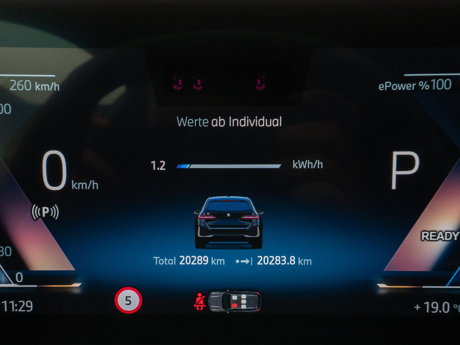 Fahrzeugabbildung BMW i5 eD40 360°HUD DAB B&W ACC 4xKlima Sport 19Zoll