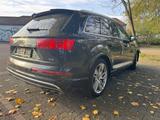 Audi SQ7 4.0 TDI quattro S Line*7Sitze*Panorama*LED - Audi SQ7 mit Panoramadach