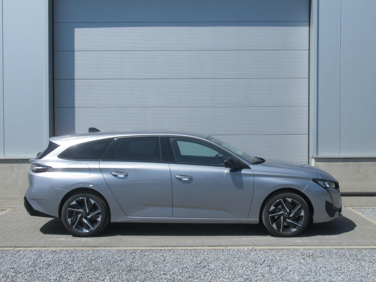 Peugeot 308 SW 1.2 MHEV Aut Allure /€16.990 netto / Navi imagem 2