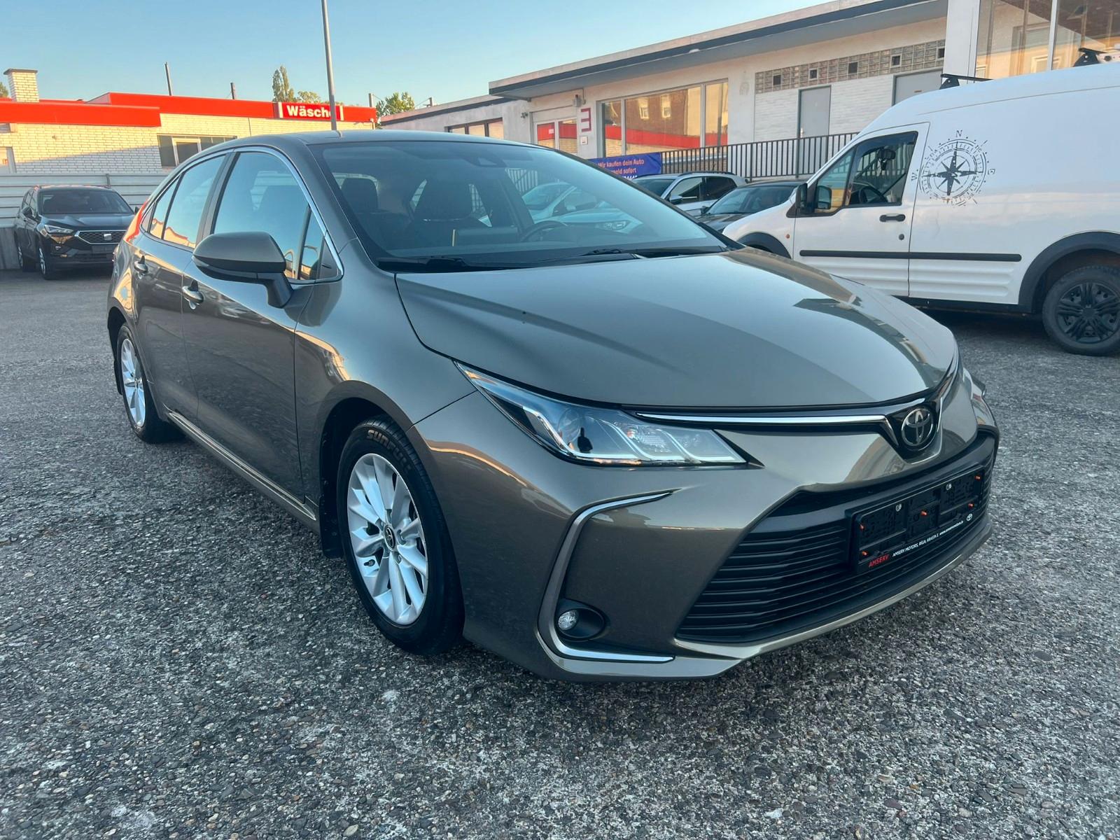 Toyota Corolla 1.4 Automatik Navi Kamera Tempomatik