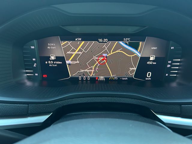 Fahrzeugabbildung Skoda Karoq 2.0 TDI 4x4+el.Panorama+Navi+AHK+CarPlay+