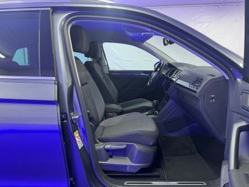 Volkswagen Tiguan - 11