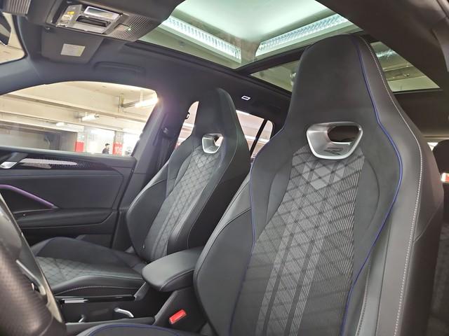 Volkswagen Tiguan R-Line AHK HD MATRIX LED KAMERA PANO NAVI
