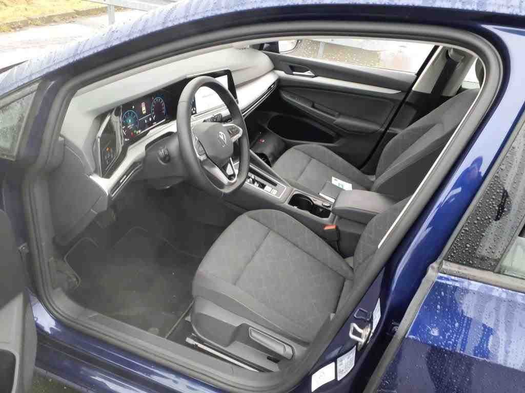 Fahrzeugabbildung Volkswagen Golf Variant Life eTSI DSG *Navi*PDC**LED*ACC*