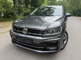 Volkswagen Tiguan Highline 4Motion R-Line Pano - gebrauchte VW Tiguan aus dem Jahr 2019