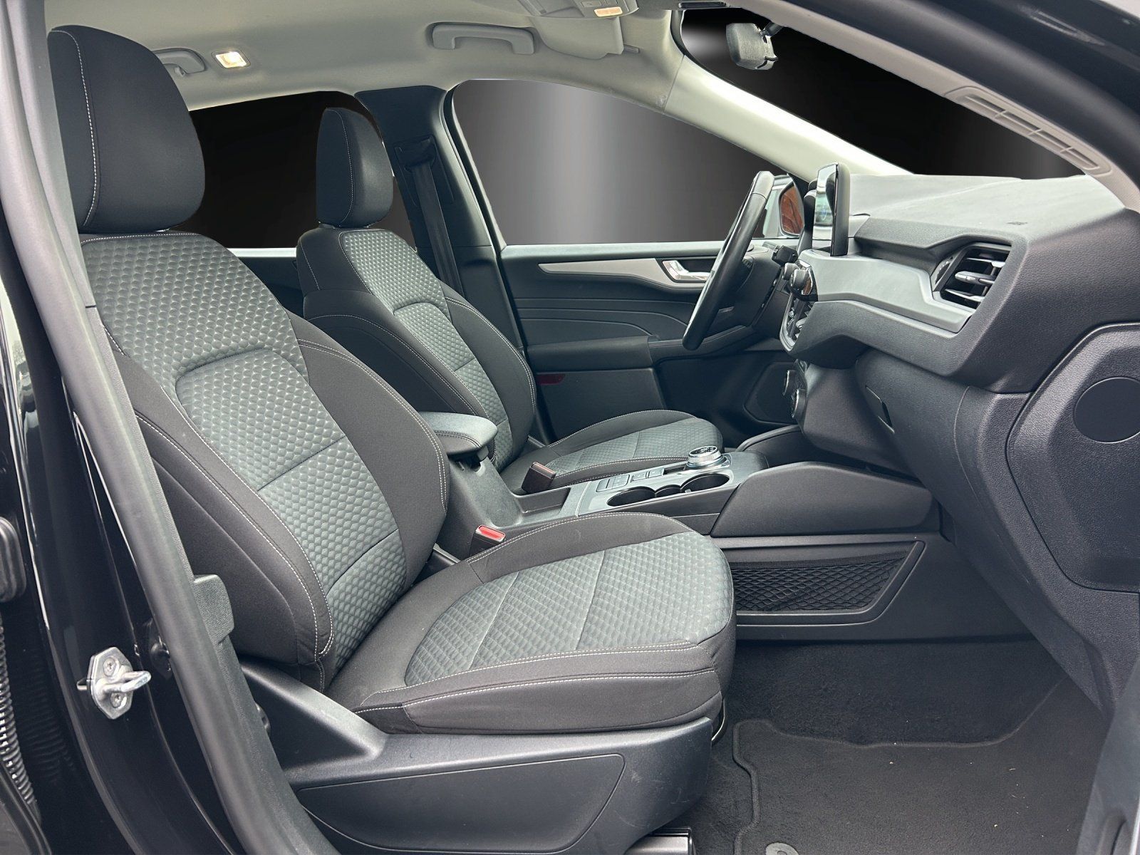 Fahrzeugabbildung Ford Kuga 2.5 PHEV Cool & Connect Aut./PDC/SHZ/NAVI/