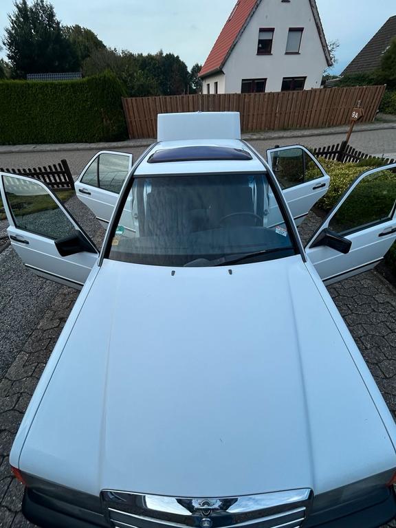 Mercedes-Benz 190