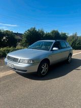 Audi AUDI A4 1,6 Avant / 93.000km / TÜV 03/27 - Audi A4 aus 1998: Kombi