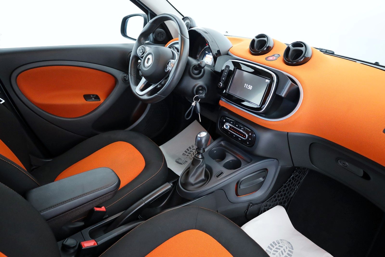 Fahrzeugabbildung Smart ForFour Passion Navi,SH,PDC, Allwetterreifen