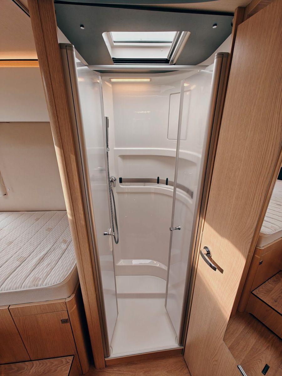 Fahrzeugabbildung HYMER / ERIBA / HYMERCAR B - KLASSE MC T 680 - INDIVIDUAL AUS ERSTBESITZ