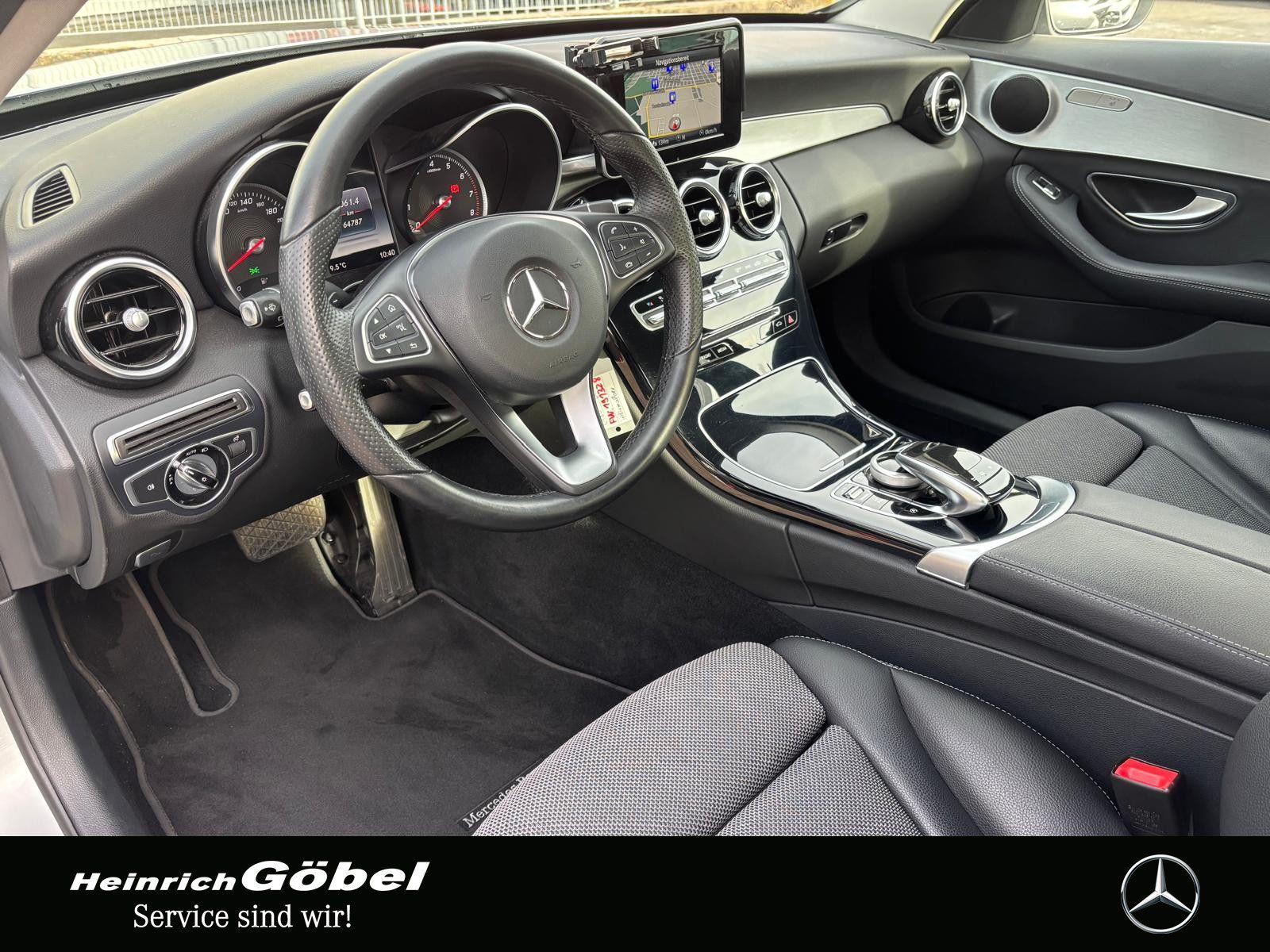 Fahrzeugabbildung Mercedes-Benz C 180 AVANTGARDE*LED*SD-KARTEN-NAVI*AMBIENTEBEL*