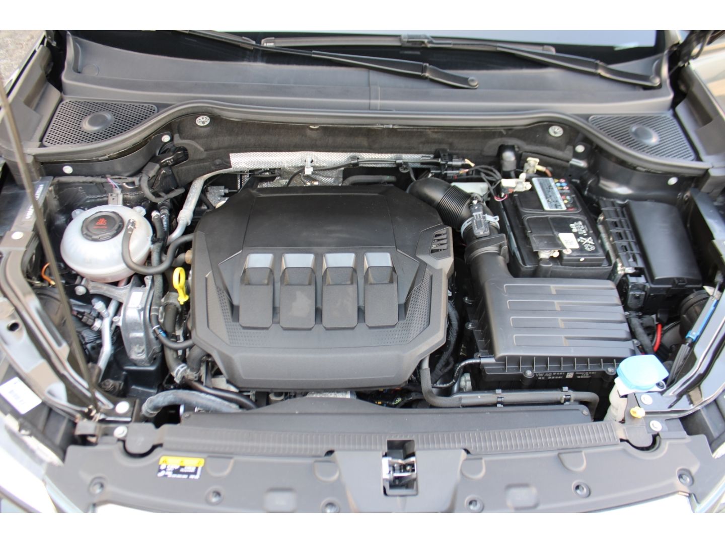 Fahrzeugabbildung SEAT Ateca 4Drive FR ACC LED Pano RFK Full Link AHK W