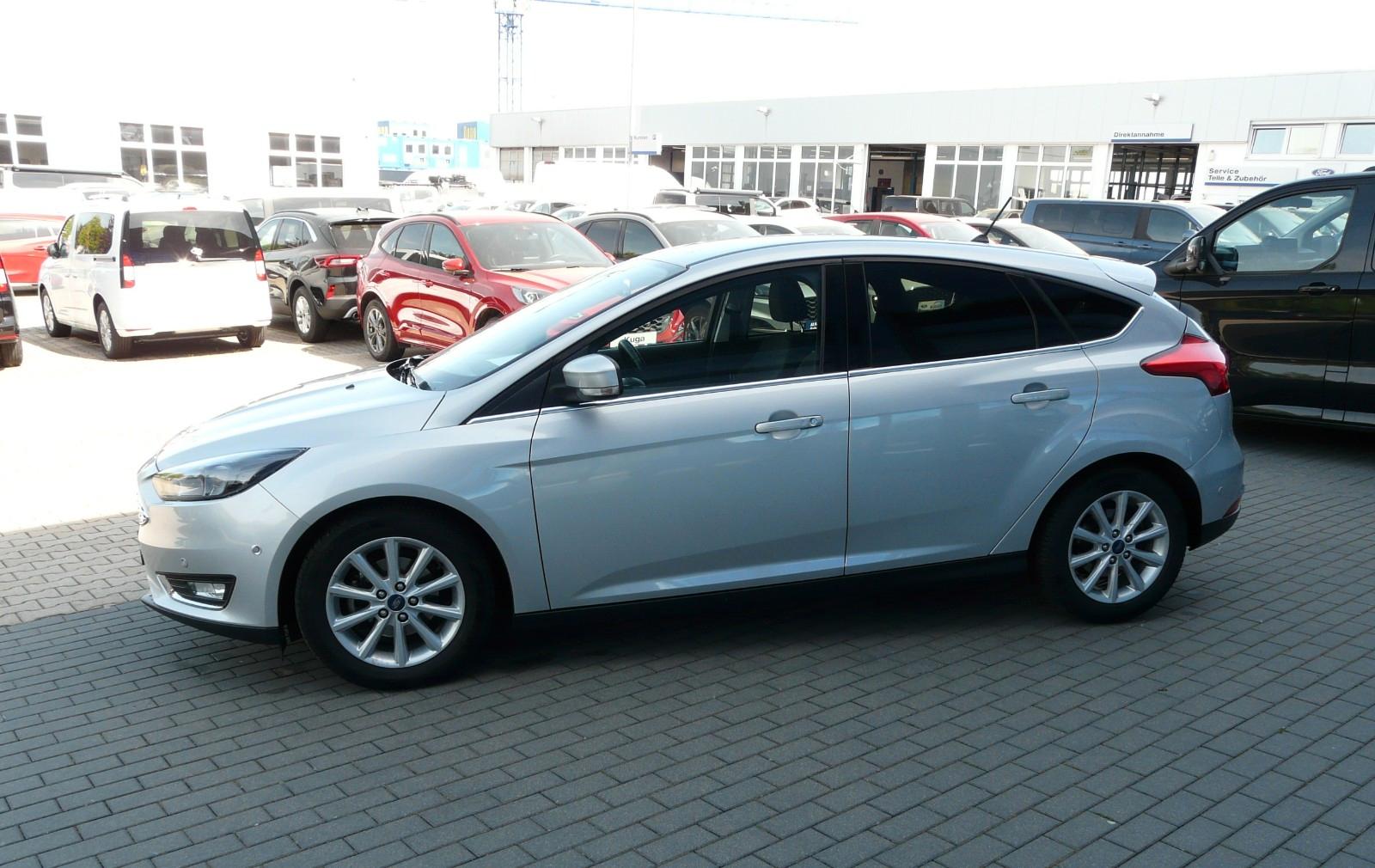 Ford Focus Lim. Titanium *Kamera*Navi*